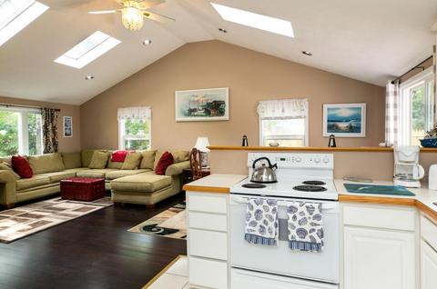 211 Arrowhead Dr, Hyannis, MA 02601 photo 7