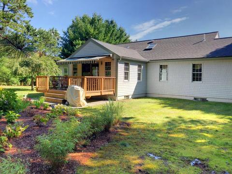 37 Monomoscoy Rd, Mashpee, MA 02649 photo 3