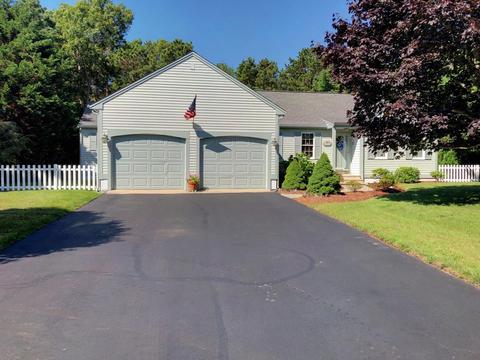 37 Monomoscoy Rd, Mashpee, MA 02649 photo 2