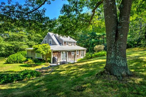 111 Cedar St, West Barnstable, MA 02668 photo 1