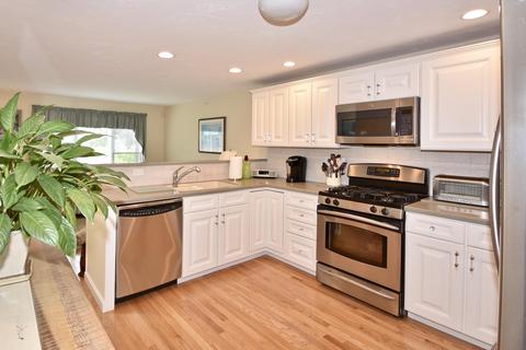 8 Ironwood Path, Mashpee, MA 02649 photo 1