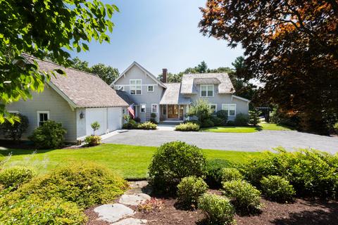 743 Old Post Rd, Cotuit, MA 02635 photo 2