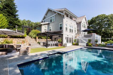 743 Old Post Rd, Cotuit, MA 02635 photo 1