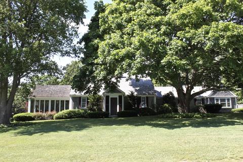 63 Bay St, Osterville, MA 02655 photo 2