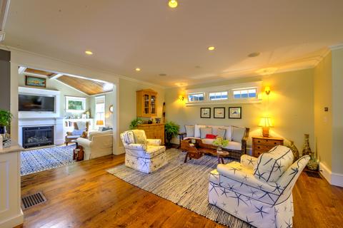 360 Main St, Osterville, MA 02655 photo 9