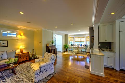 360 Main St, Osterville, MA 02655 photo 5