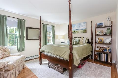 8 Fellowship Cir, West Wareham, MA 02576 photo 16