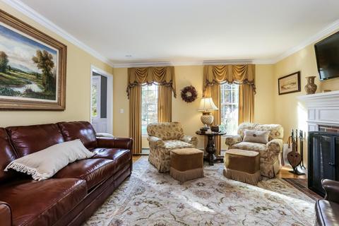 8 Fellowship Cir, West Wareham, MA 02576 photo 7