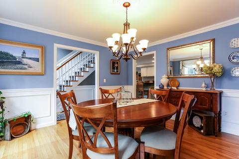 8 Fellowship Cir, West Wareham, MA 02576 photo 5