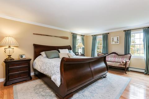 8 Fellowship Cir, West Wareham, MA 02576 photo 12