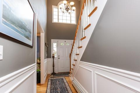 8 Fellowship Cir, West Wareham, MA 02576 photo 2