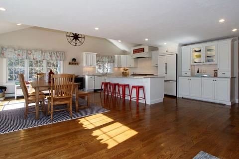33 Bluff Ave, Mashpee, MA 02649 photo 4