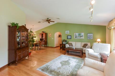 32 Heather Ln, Centerville, MA 02632 photo 2