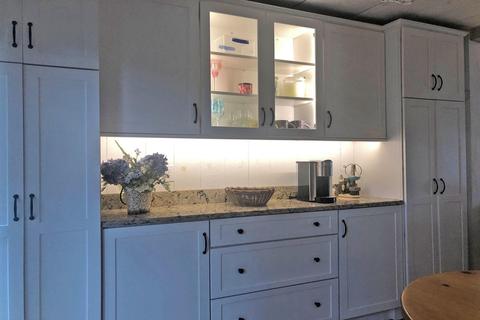 22 Hyannis Point Rd, Mashpee, MA 02649 photo 6