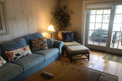 22 Hyannis Point Rd, Mashpee, MA 02649 photo 9