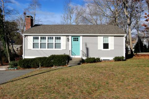 17 Bearse Rd, Mashpee, MA 02649 photo 2