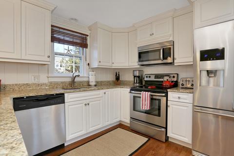 202 Rolling Hitch Rd, Centerville, MA 02632 photo 9