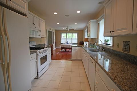 17 Windsor Pt, Mashpee, MA 02649 photo 9