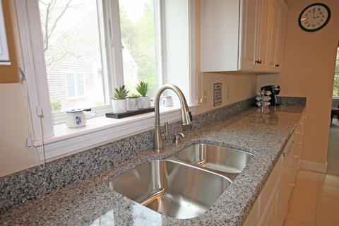 17 Windsor Pt, Mashpee, MA 02649 photo 8