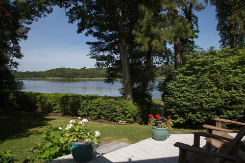 22 Bay Rd, Cotuit, MA 02635 photo 1