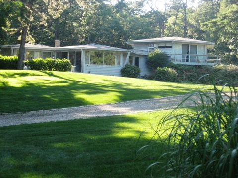 25 Vineyard Rd, Cotuit, MA 02635 photo 2