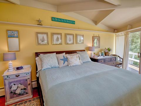 25 Vineyard Rd, Cotuit, MA 02635 photo 9