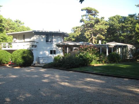 25 Vineyard Rd, Cotuit, MA 02635 photo 3