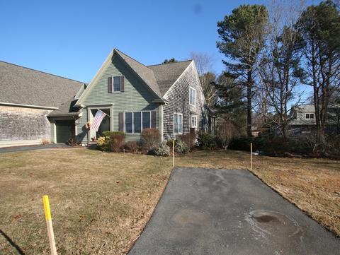 5 Windsor Pt, Mashpee, MA 02649 photo 2