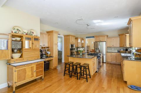 135 Cedar St, West Barnstable, MA 02668 photo 9