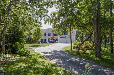 135 Cedar St, West Barnstable, MA 02668 photo 2