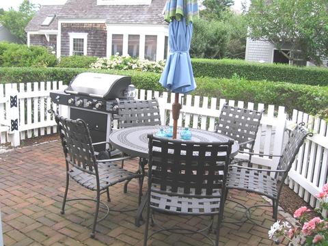 19 Hydrangea Ln, Mashpee, MA 02649 photo 3
