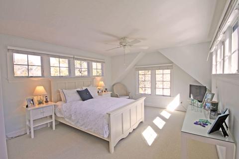 4 Prestwick Ln, Mashpee, MA 02649 photo 16