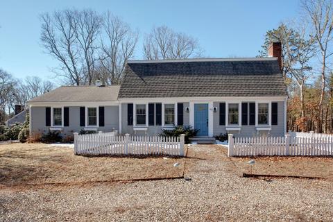 175 Evans St, Osterville, MA 02655 photo 2