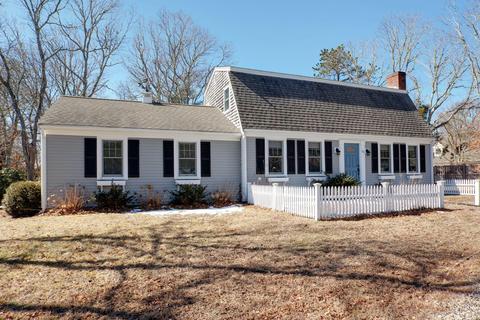175 Evans St, Osterville, MA 02655 photo 1