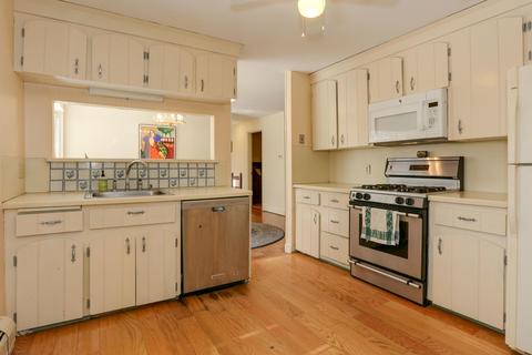 59 Hitching Post Ln, Centerville, MA 02632 photo 5