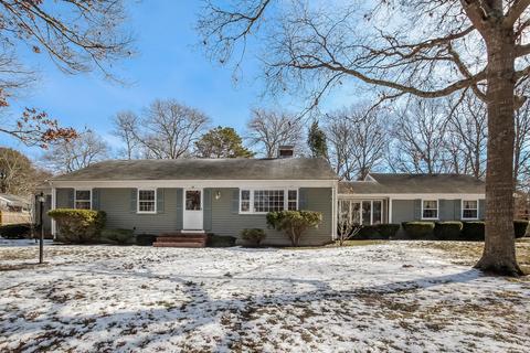 88 Knotty Pine Ln, Centerville, MA 02632 photo 1