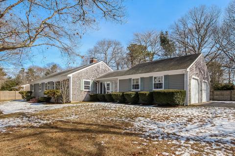 88 Knotty Pine Ln, Centerville, MA 02632 photo 2