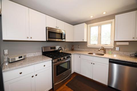 8 Upland Cir, Mashpee, MA 02649 photo 5