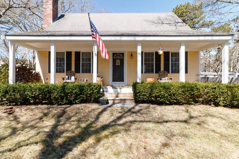 42 Riverside Rd, Mashpee, MA 02649 photo 1