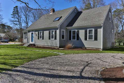 35 Outpost Ln, Centerville, MA 02632 photo 2