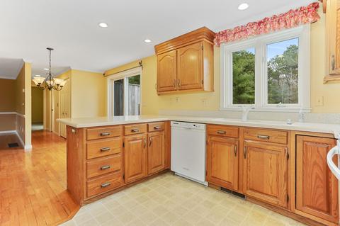 68 Amelia Way, Marstons Mills, MA 02648 photo 4