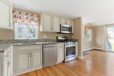 9 Arrowhead Dr, Hyannis, MA 02601 photo 9