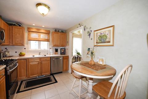 4 Par Three Ct, Mashpee, MA 02649 photo 5