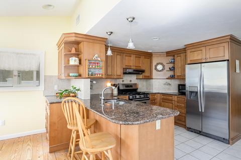 23 Burnham St, Marstons Mills, MA 02648 photo 4