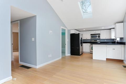 12 Ivy St, Wareham, MA 02571 photo 5