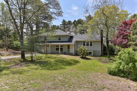 46 Holly Point Rd, Centerville, MA 02632 photo 1