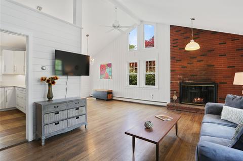 46 Holly Point Rd, Centerville, MA 02632 photo 9