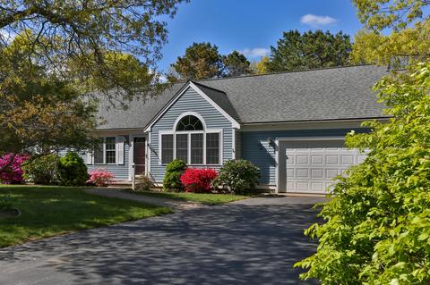 18 Grant Breen Dr, Mashpee, MA 02649 photo 1