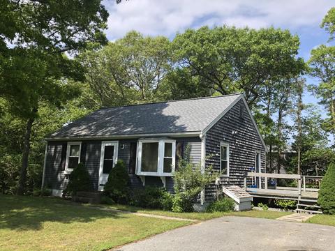 25 Dixon Dr, Mashpee, MA 02649 photo 1