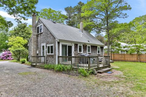 39 Hitching Post Ln, Centerville, MA 02632 photo 12